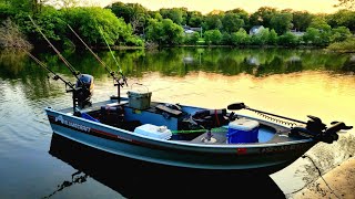 The ULTIMATE catfishing jon boat  flathead catfishing [upl. by Oona237]