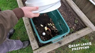 5 Minute Compost Bin  Composting for Beginners [upl. by Eivlys]