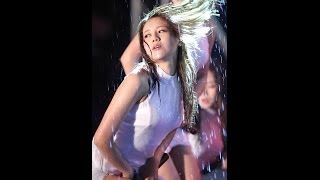 직캠Fancam 140610 AOA 혜정 짧은 치마Miniskirt  중부대 [upl. by Lacram]