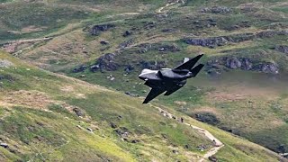 F35 fighter jets x8 from the USAF Valkyries out of Lakenheath in the UK low flying through the Lakes [upl. by Nevur]