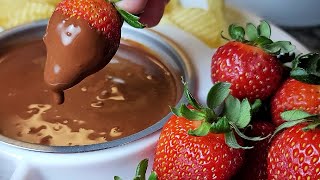 CHOCOLATE FONDUE  Easy Chocolate Fondue Recipe  Simply Mamá Cooks [upl. by Sekofski209]