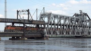 TRRS 532 BNSFs Fort Madison Swing Bridge [upl. by Jeth463]